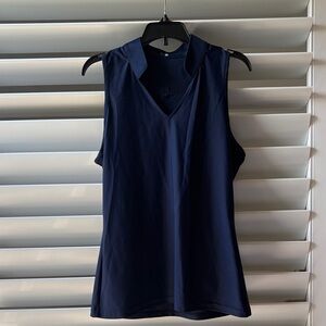 Tzu Tzu Navy Sleeveless V-Neck Racerback Golf Shirt; Sz: M; EUC
